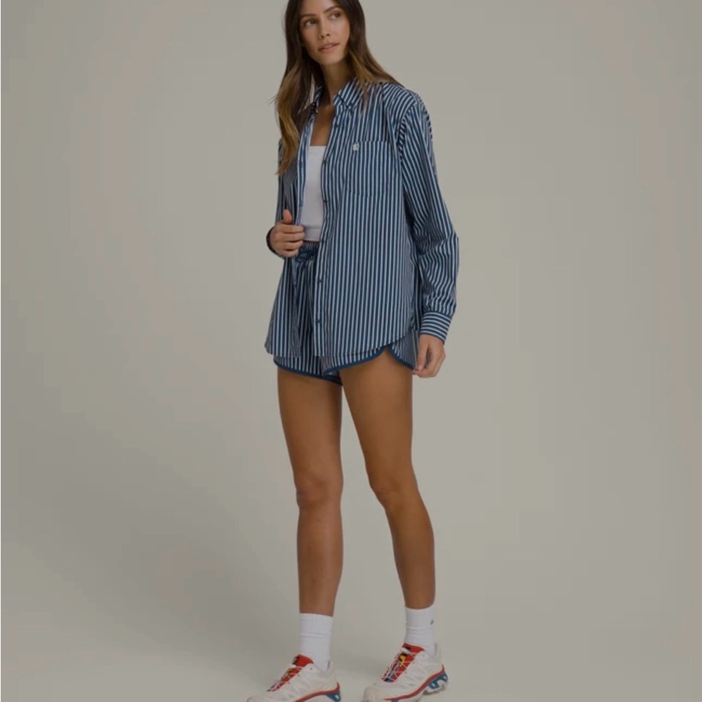 Wilson Blue Striped Athletic shirt and shorts set XS